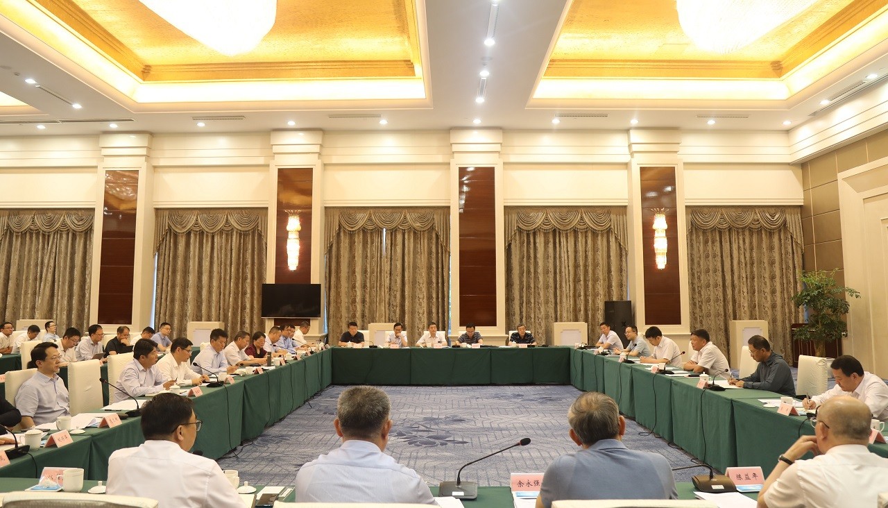 九游会最新线路
 安徽省人民政府合作委员会第一次会议在合肥召开