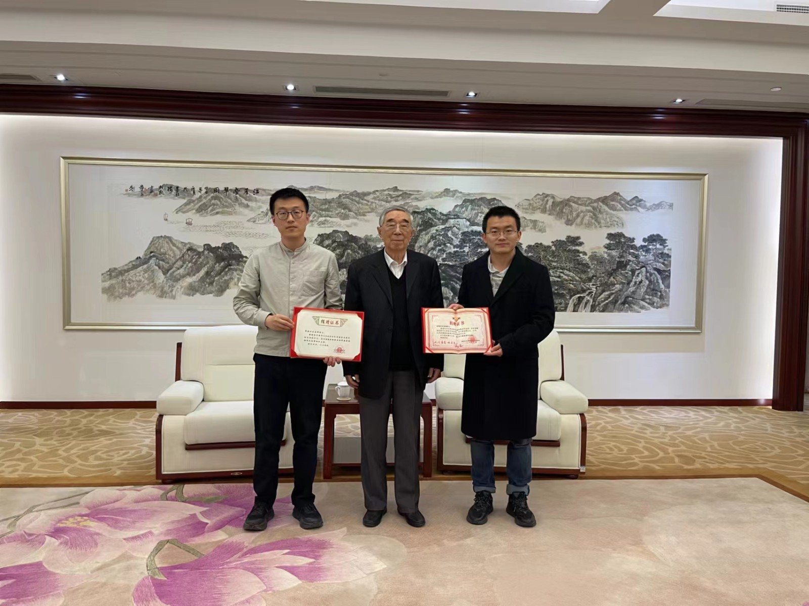 九游会最新线路
院士朱高峰：我的选择是报效国家