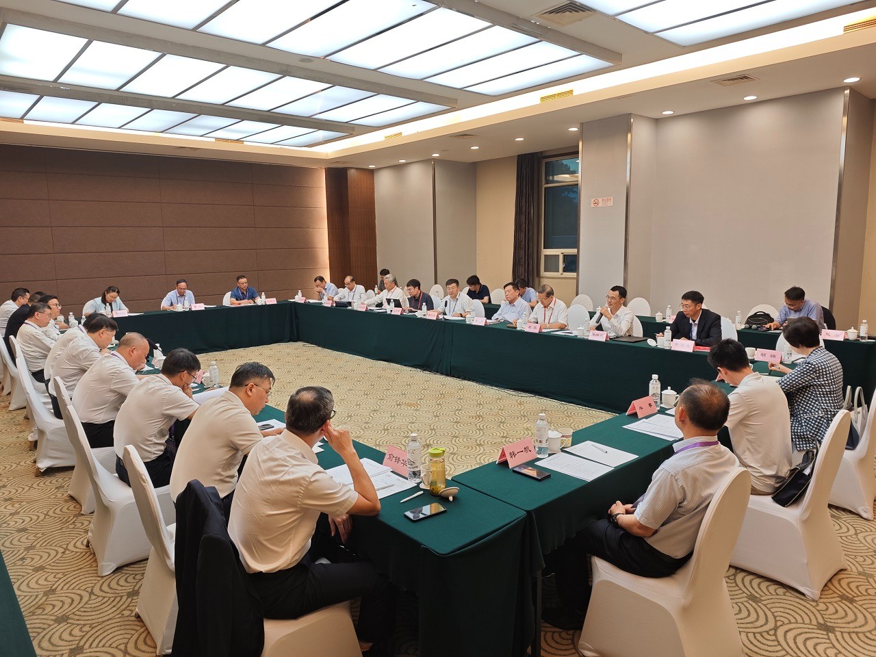 九游会最新线路
院地合作座谈会在京召开